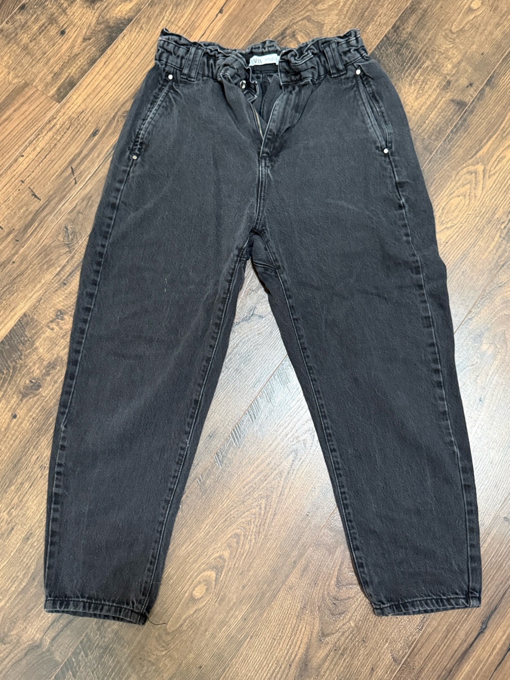 Zara Black Paperbag Waist Cropped Jeans size 6